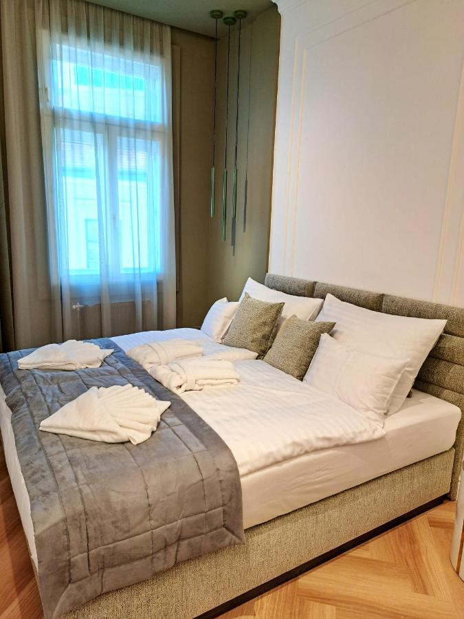 Hotel Domus Collis Győr Esterno foto