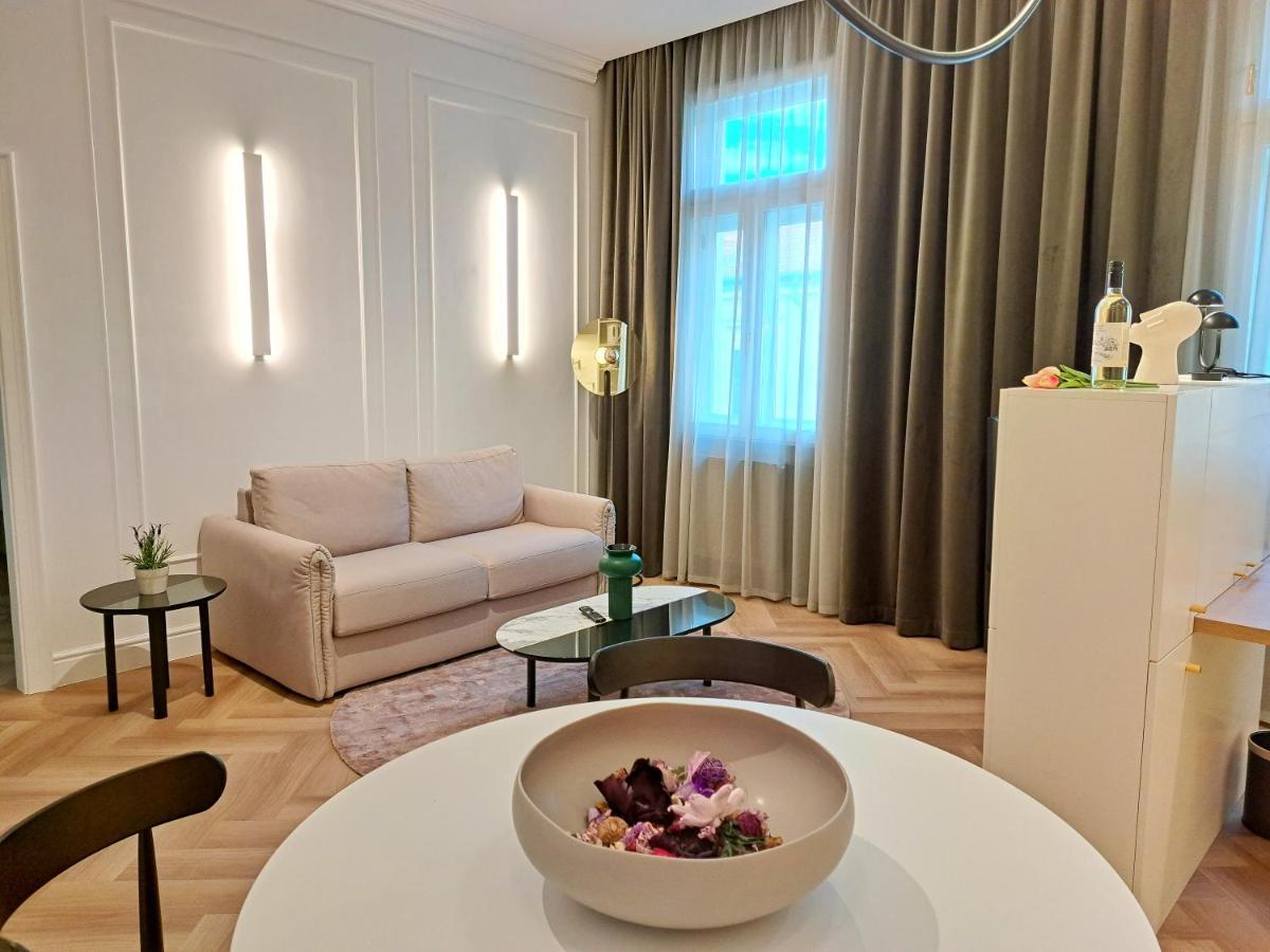 Hotel Domus Collis Győr Esterno foto