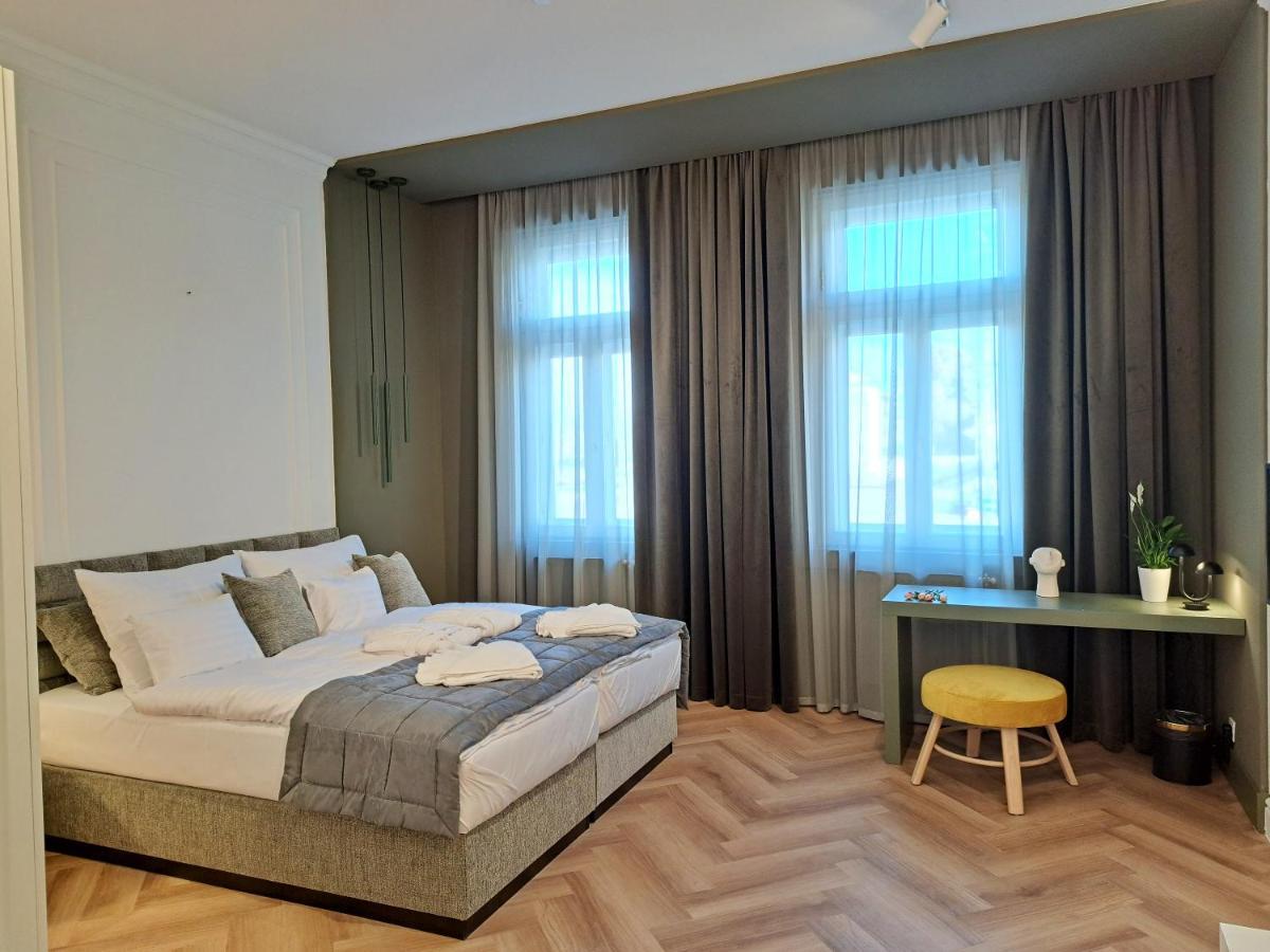 Hotel Domus Collis Győr Esterno foto