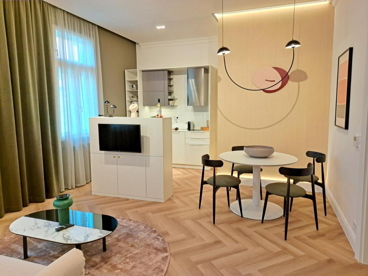 Hotel Domus Collis Győr Esterno foto