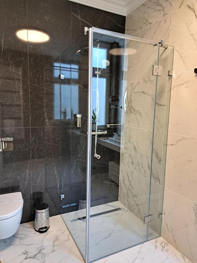 Hotel Domus Collis Győr Esterno foto