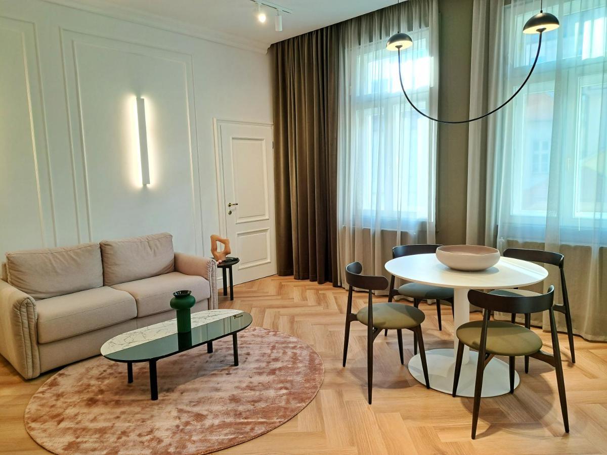 Hotel Domus Collis Győr Esterno foto