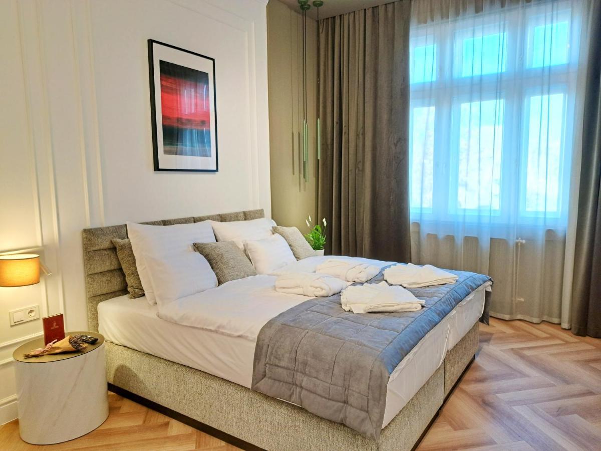 Hotel Domus Collis Győr Esterno foto