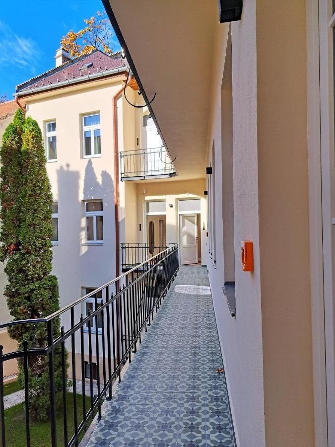 Hotel Domus Collis Győr Esterno foto